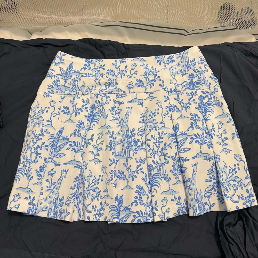 Lilly Pulitzer - Picture 2 of 4